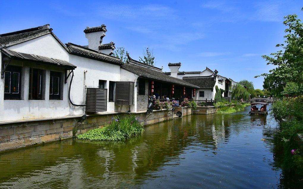 有人说宁愿在农村吃300元一桌的酒席，也不愿意去酒店吃一桌，你怎么看？游戏画面